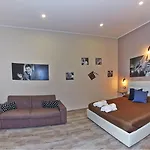 Artisti Sustinea Alojamento de Acomodação e Pequeno-almoço 4*