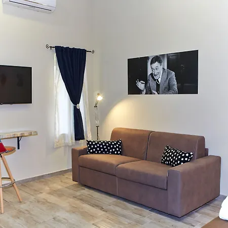 Artisti Sustinea Bed & Breakfast