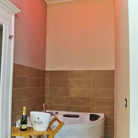 Artisti Sustinea 4* Naples