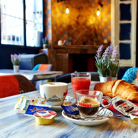 Artisti Sustinea 4* Naples