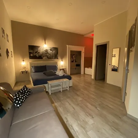 Artisti Sustinea Bed & Breakfast 4*