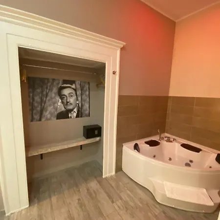 Artisti Sustinea Bed & Breakfast Napels